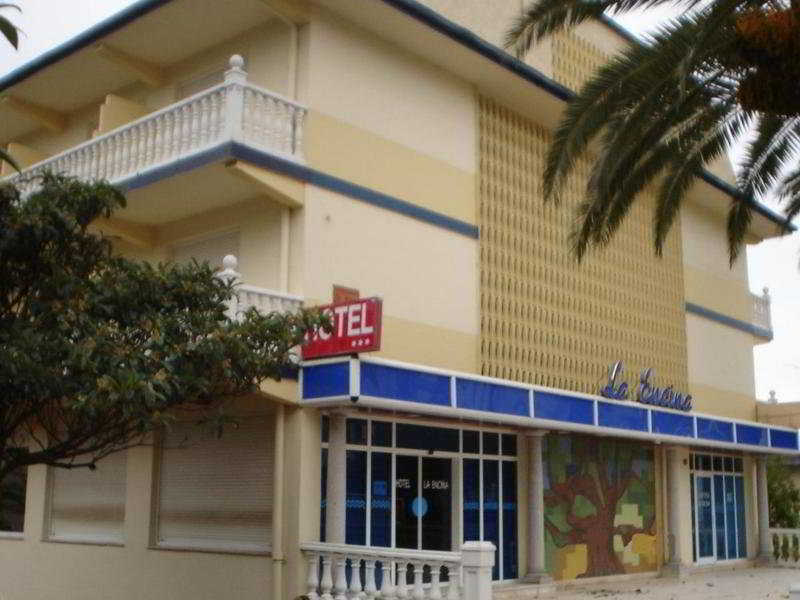 英西纳酒店 诺哈 外观 照片